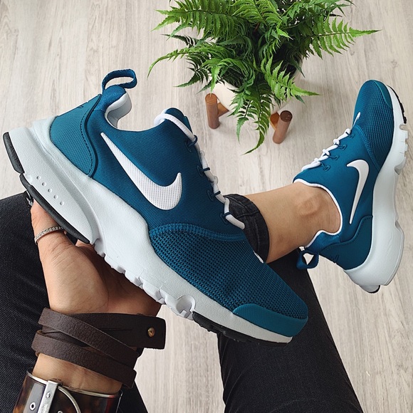 Nike Shoes - Nike presto fly sneakers